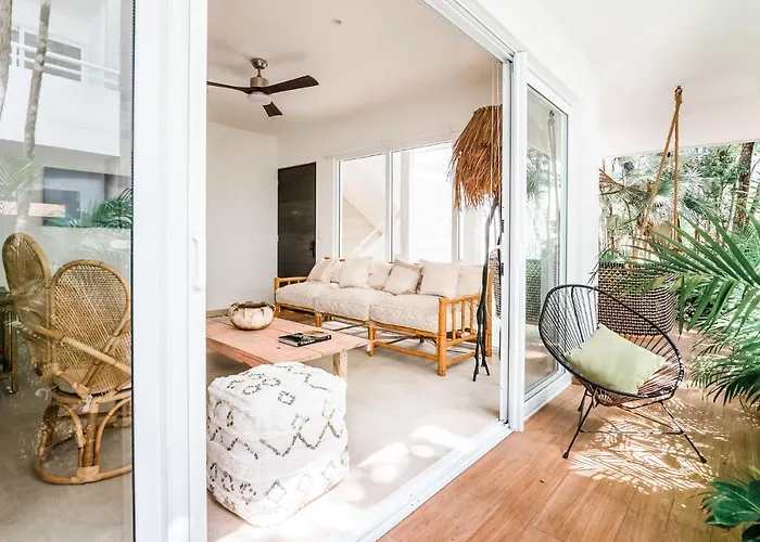 Charming Boho Entire W Patio Swing Apartment