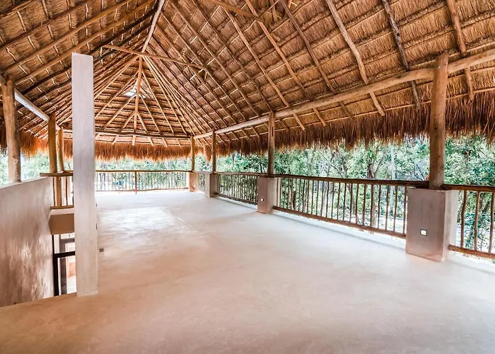 Charming Boho Entire W Patio Swing Apartment *
